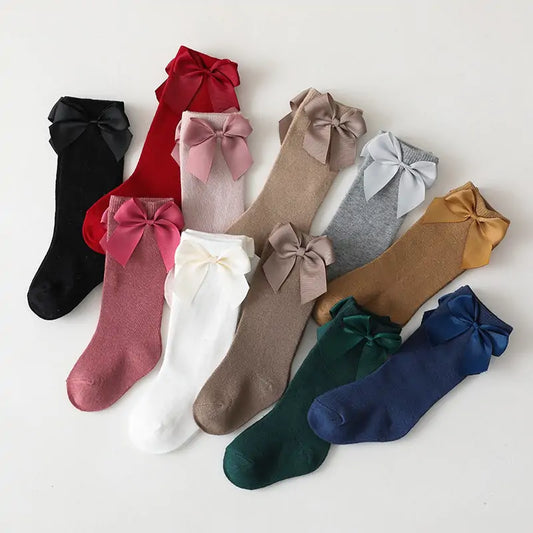 Kleinkinder-Socken im spanischen Stil